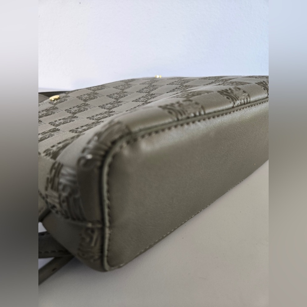 Steve Madden Olive Green Zip Top Minimalist Laptop / Computer Bag - Picture 9 of 11